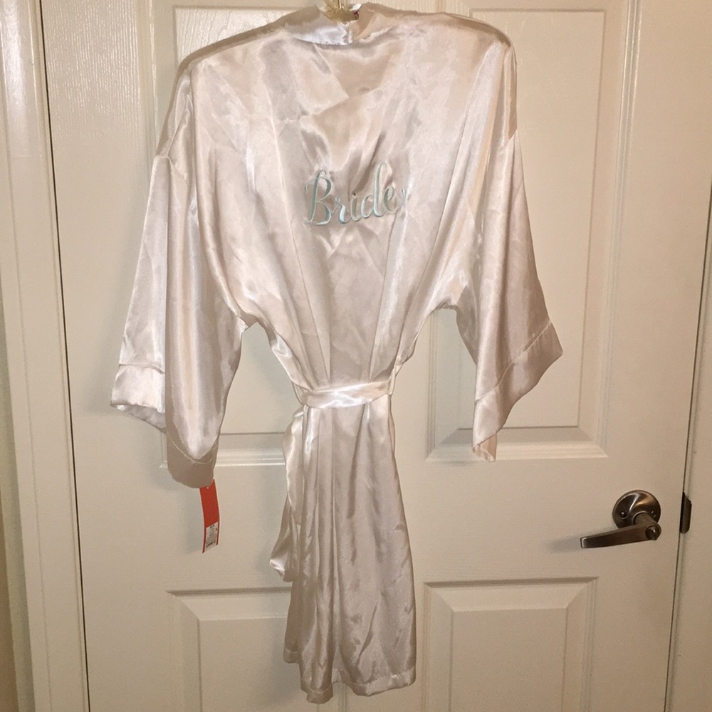 Bridal robe white with blue stitching